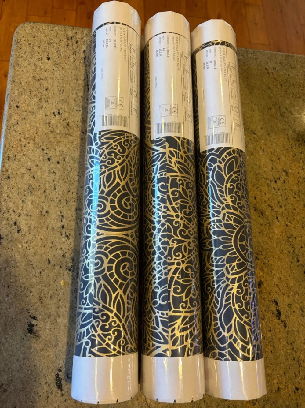 Candice Olson damask wallpaper dt5013 3 rolls
